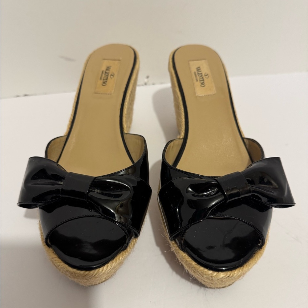 Valentino Garavani Black Patent Leather Mena Bow Wedge Espadrille Sandals Size 9